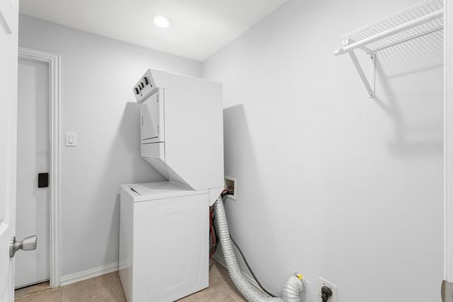 1303 Arizona Avenue, Dallas, TX 75216