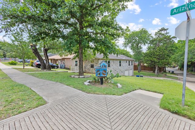 1303 Arizona Avenue, Dallas, TX 75216
