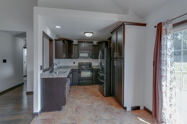 1385 Mountain Way, Clarksville, TN 37043