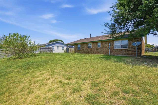 6008 SW Brookline Ave, Lawton, OK 73505