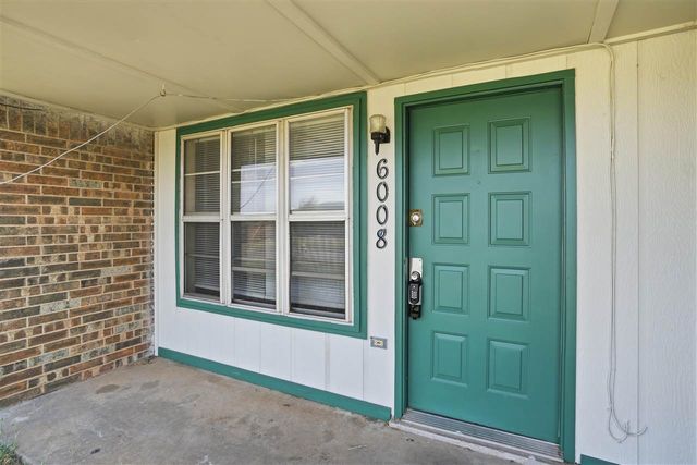 6008 SW Brookline Ave, Lawton, OK 73505