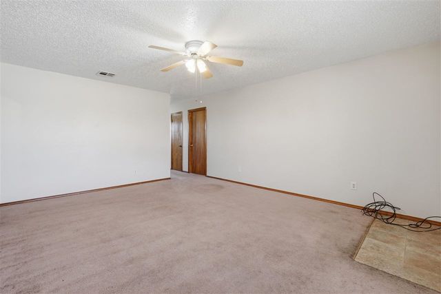 6008 SW Brookline Ave, Lawton, OK 73505