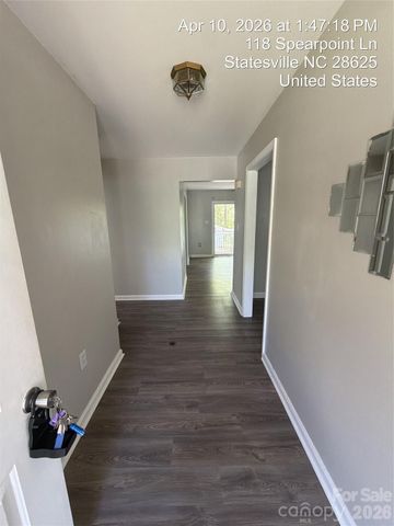 121 Spearpoint Lane 13, Statesville, NC 28625