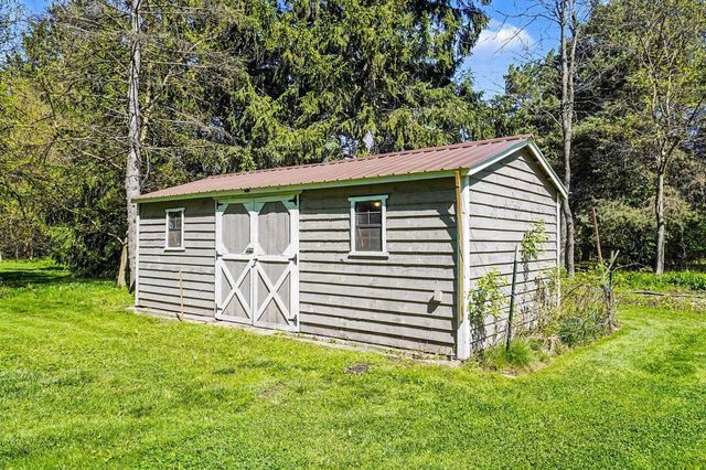 521 Rust Park Drive, Grand Blanc, MI 48439