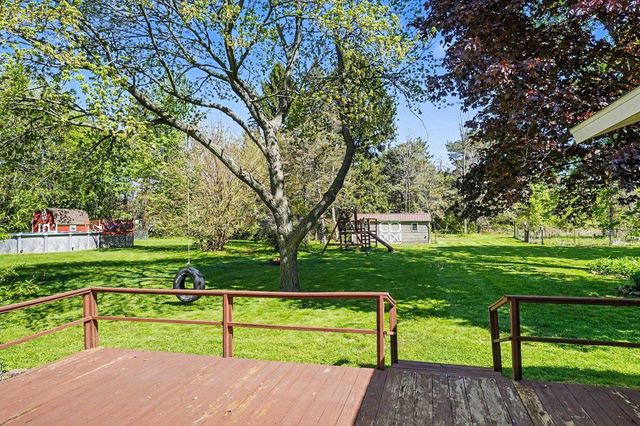 521 Rust Park Drive, Grand Blanc, MI 48439