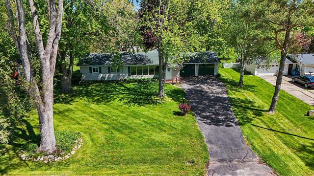 521 Rust Park Drive, Grand Blanc, MI 48439