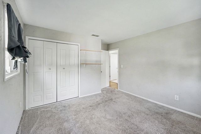 521 Rust Park Drive, Grand Blanc, MI 48439