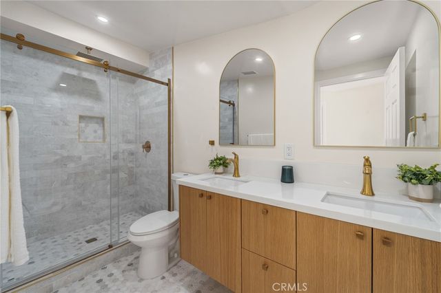 7272 W 90th Street, Los Angeles, CA 90045