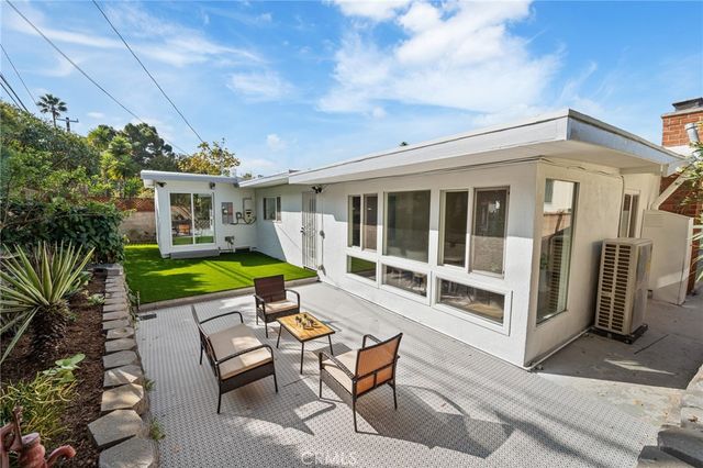 7272 W 90th Street, Los Angeles, CA 90045