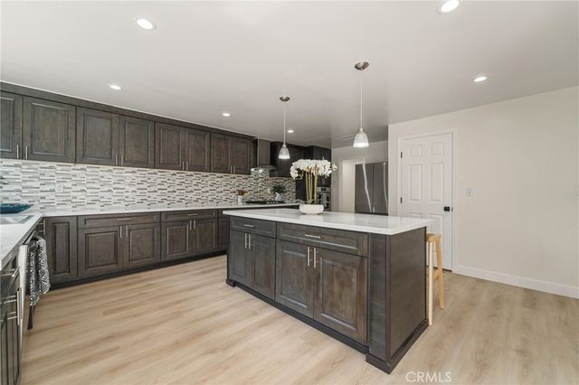 7272 W 90th Street, Los Angeles, CA 90045