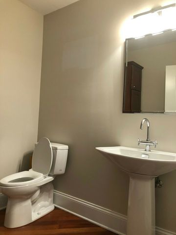 1727 N Burling Street, Chicago, IL 60614