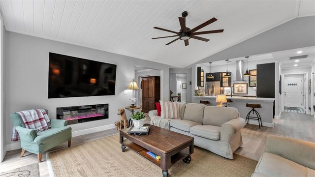 422 E MCCORMICK ROAD, Apopka, FL 32703