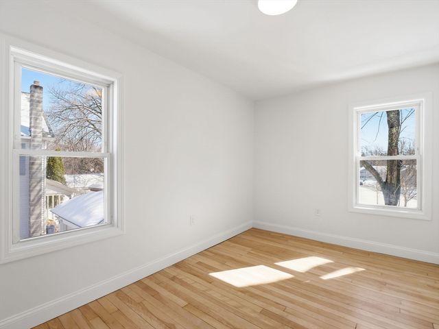 47 Hale St, Leominster, MA 01453