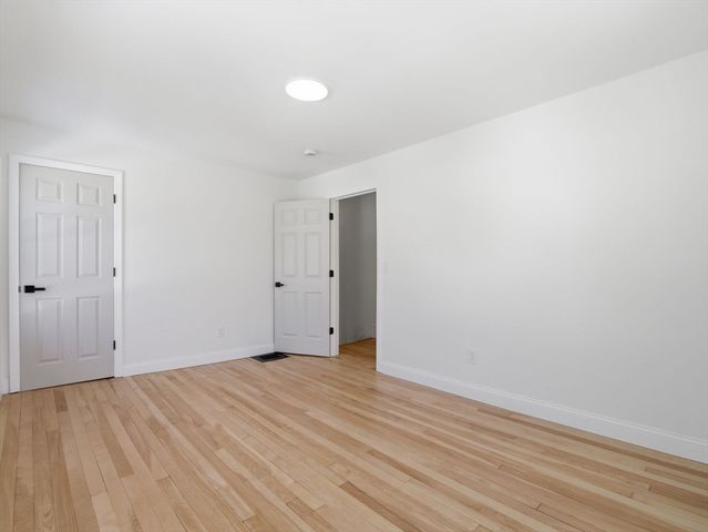 47 Hale St, Leominster, MA 01453