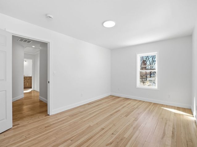 47 Hale St, Leominster, MA 01453