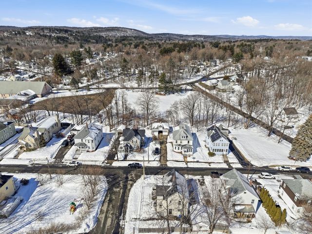 47 Hale St, Leominster, MA 01453