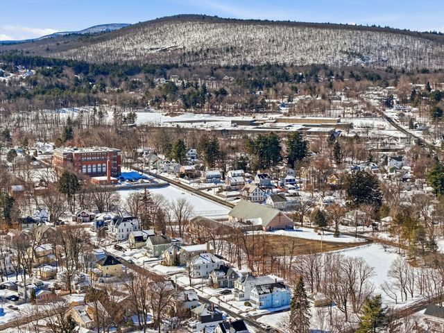 47 Hale St, Leominster, MA 01453