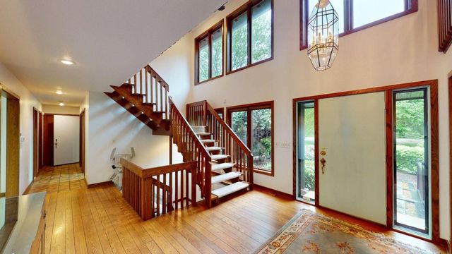 251 WOLF POINT Drive, Erie, PA 16505