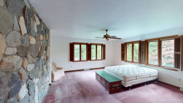 251 WOLF POINT Drive, Erie, PA 16505