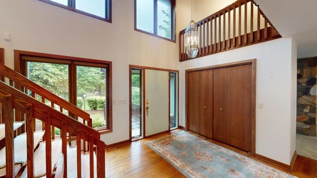 251 WOLF POINT Drive, Erie, PA 16505