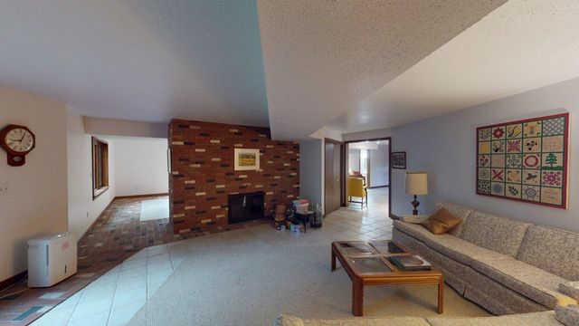 251 WOLF POINT Drive, Erie, PA 16505