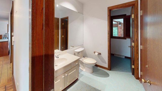 251 WOLF POINT Drive, Erie, PA 16505