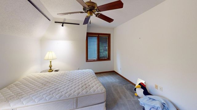 251 WOLF POINT Drive, Erie, PA 16505