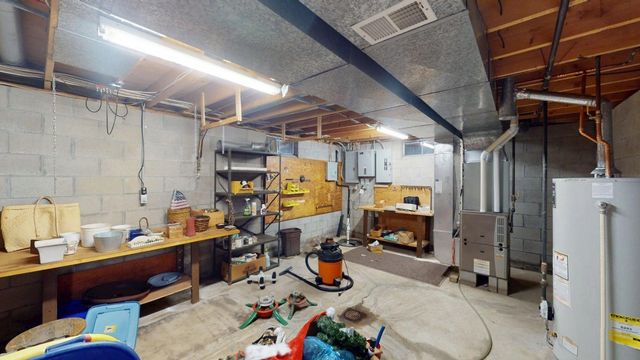 251 WOLF POINT Drive, Erie, PA 16505