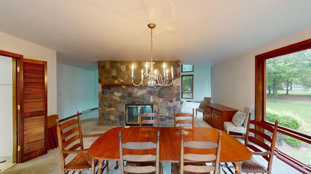 251 WOLF POINT Drive, Erie, PA 16505