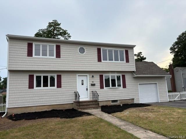 381 N Clinton Avenue, Lindenhurst, NY 11757