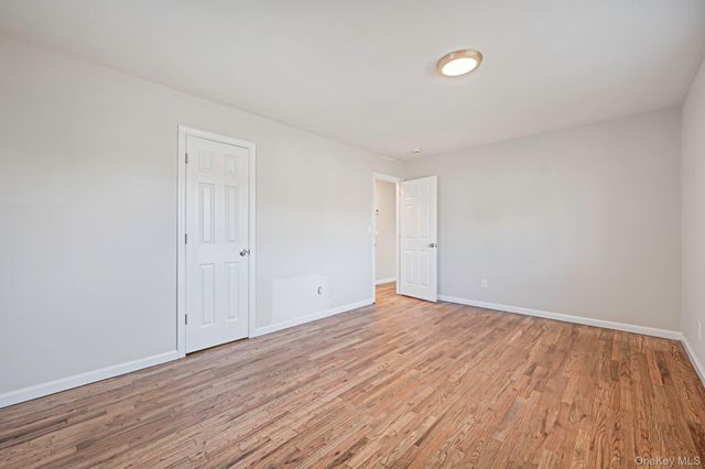 381 N Clinton Avenue, Lindenhurst, NY 11757