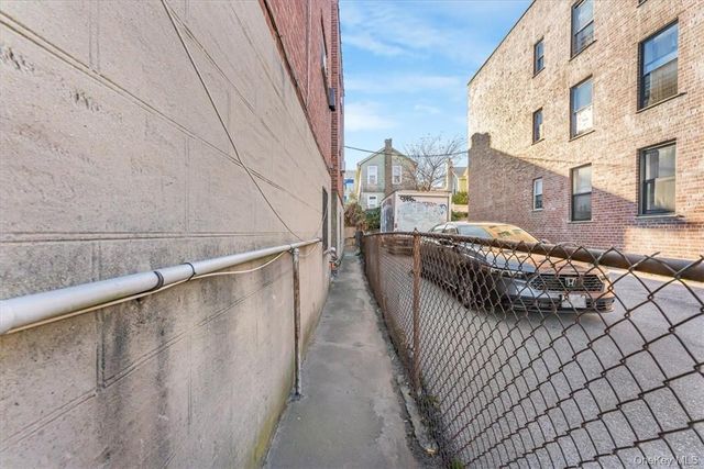4227 Baychester Avenue, Bronx, NY 10466