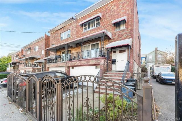 4227 Baychester Avenue, Bronx, NY 10466