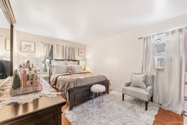 4227 Baychester Avenue, Bronx, NY 10466