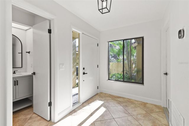 1933 SAINT ANDREWS PLACE 1933, Longwood, FL 32779