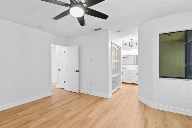 1933 SAINT ANDREWS PLACE 1933, Longwood, FL 32779