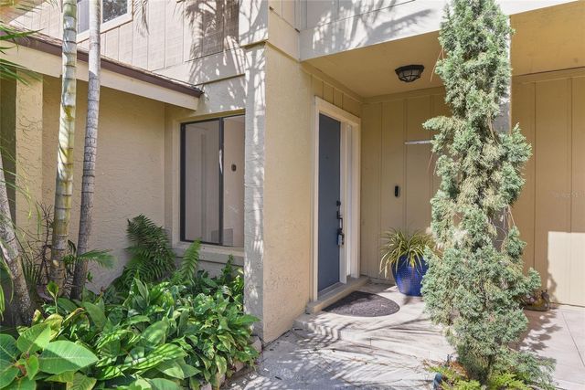 1933 SAINT ANDREWS PLACE 1933, Longwood, FL 32779