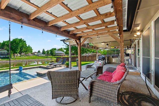 3801 Quail Run, Granbury, TX 76049