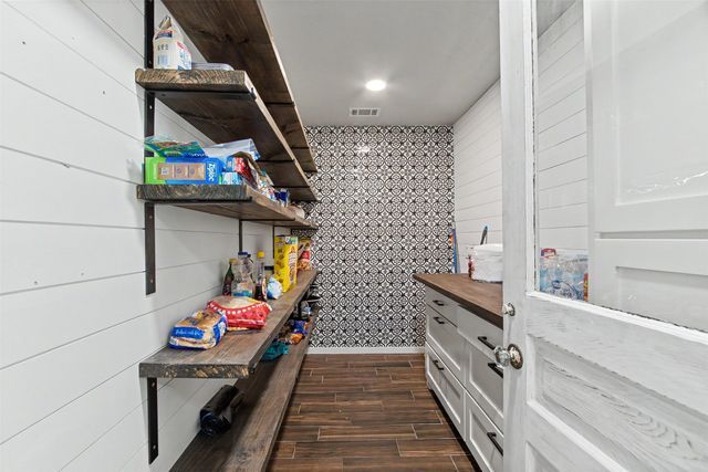 3801 Quail Run, Granbury, TX 76049