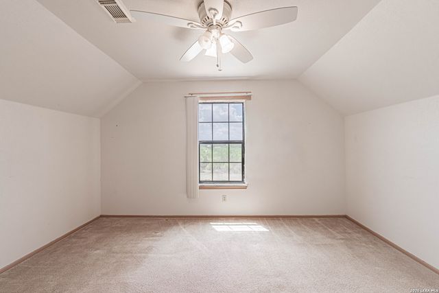 1271 County Road 119, Floresville, TX 78114