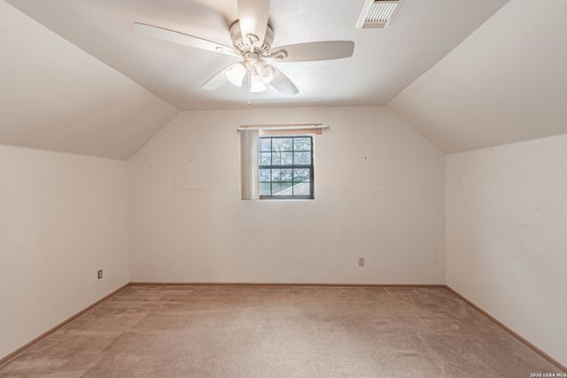 1271 County Road 119, Floresville, TX 78114