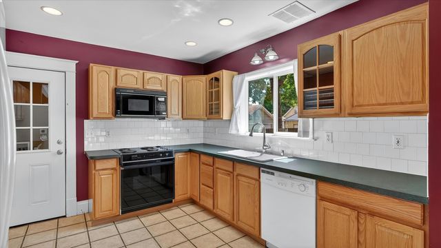 1127 W Fairview Ave, Spokane, WA 99205