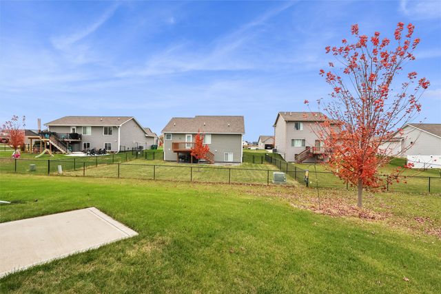 2812 NW 23rd Street, Ankeny, IA 50023