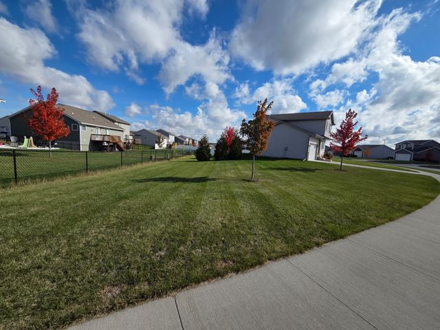 2812 NW 23rd Street, Ankeny, IA 50023