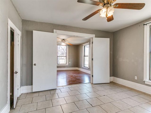 521 N 11th Street, Guthrie, OK 73044