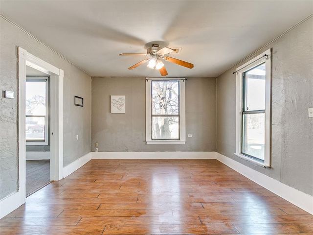 521 N 11th Street, Guthrie, OK 73044