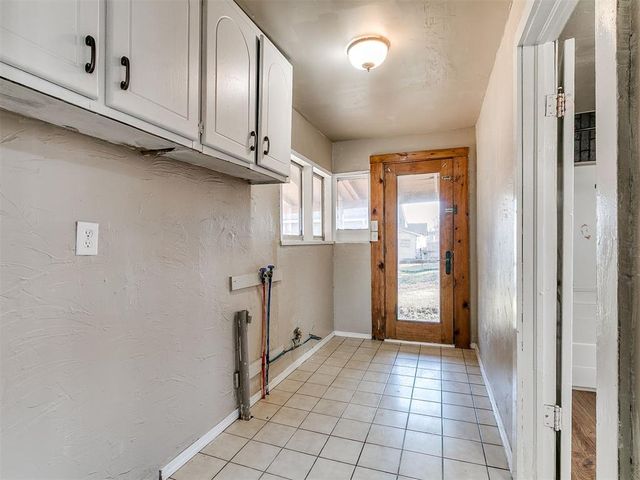 521 N 11th Street, Guthrie, OK 73044