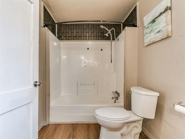 521 N 11th Street, Guthrie, OK 73044