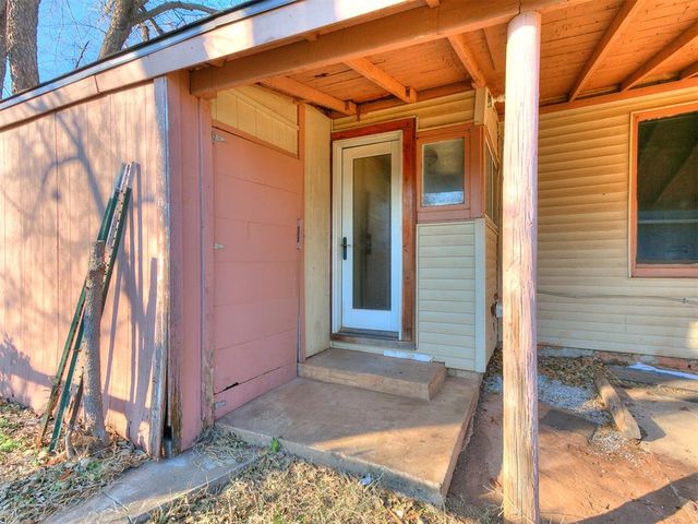 521 N 11th Street, Guthrie, OK 73044