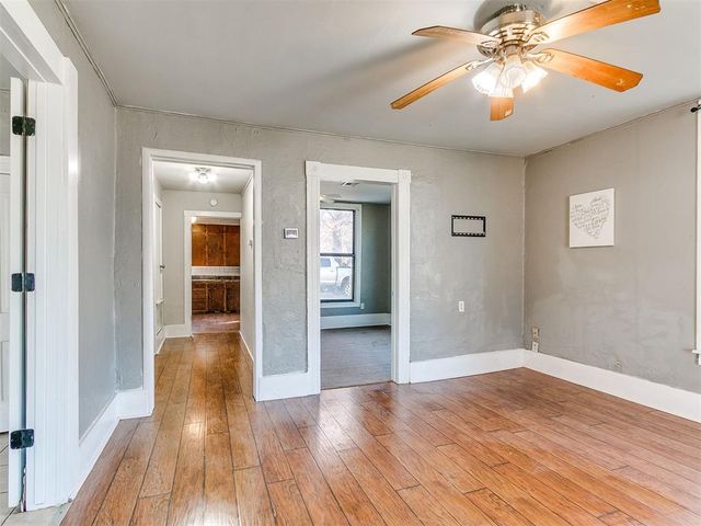 521 N 11th Street, Guthrie, OK 73044